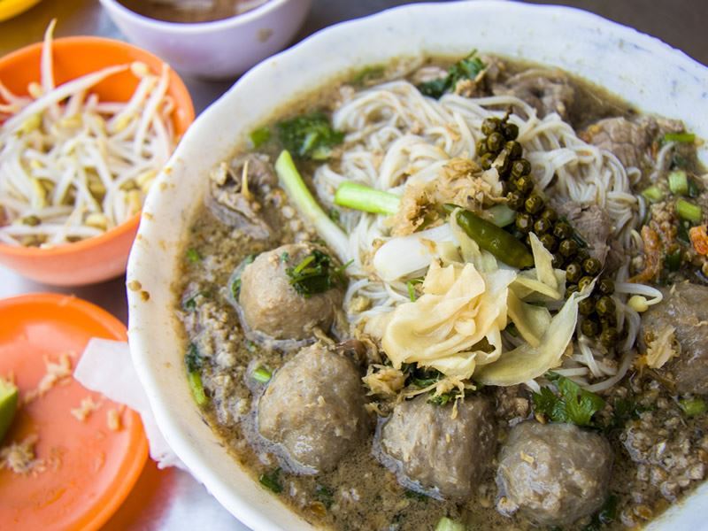 cambodia rice noodle soup