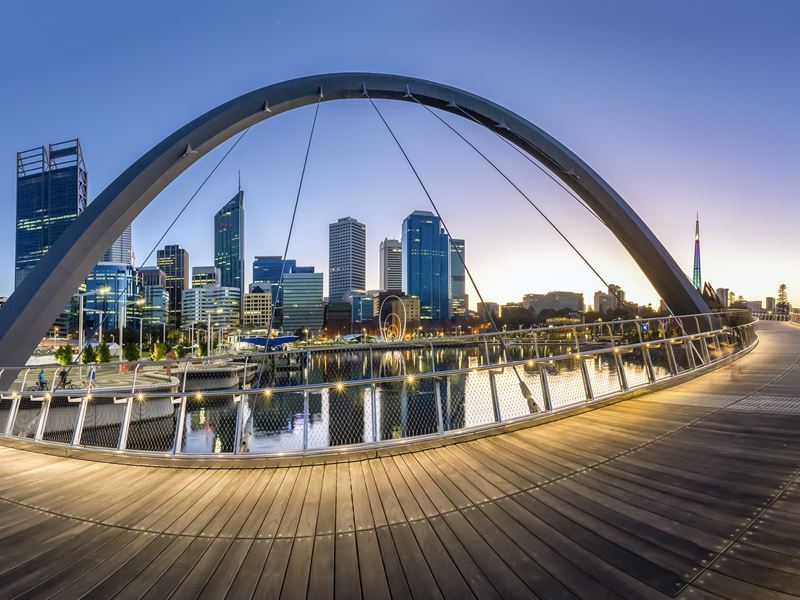 elizabeth quay bridge perth