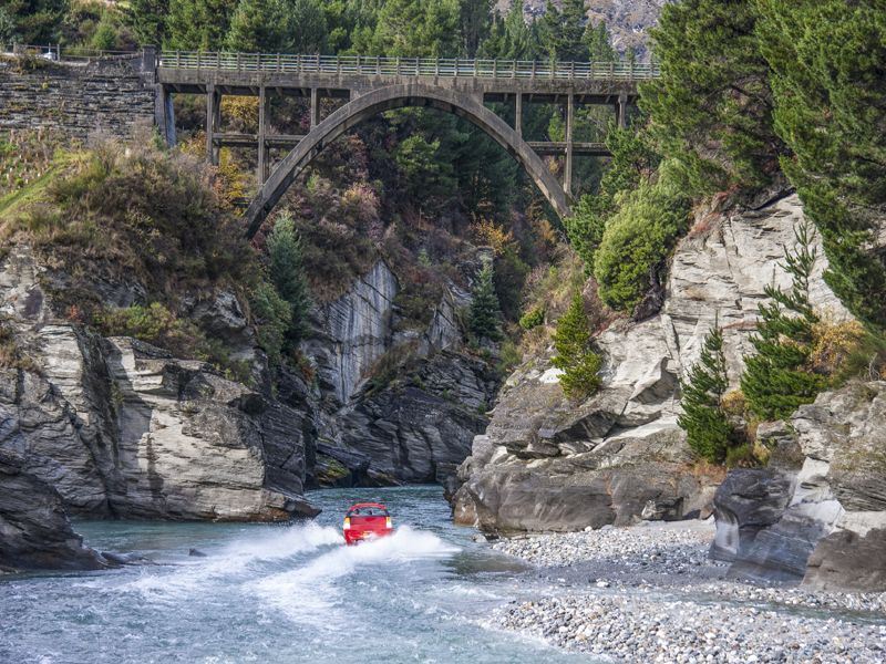 shotover river jet boat by queenstown